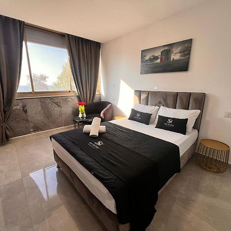 Elis Boutique Hotel Bat Yam Exterior photo