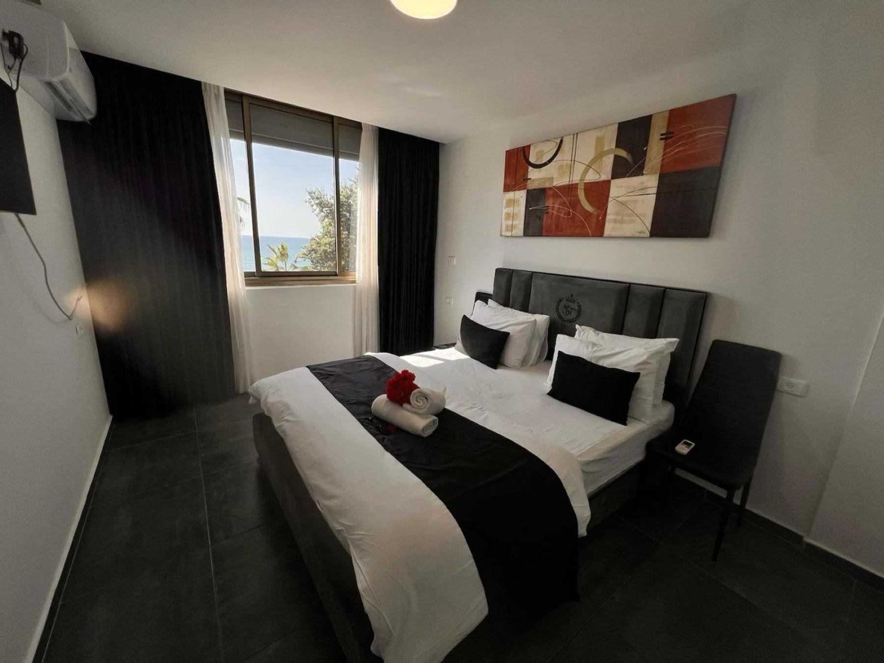 Elis Boutique Hotel Bat Yam Exterior photo