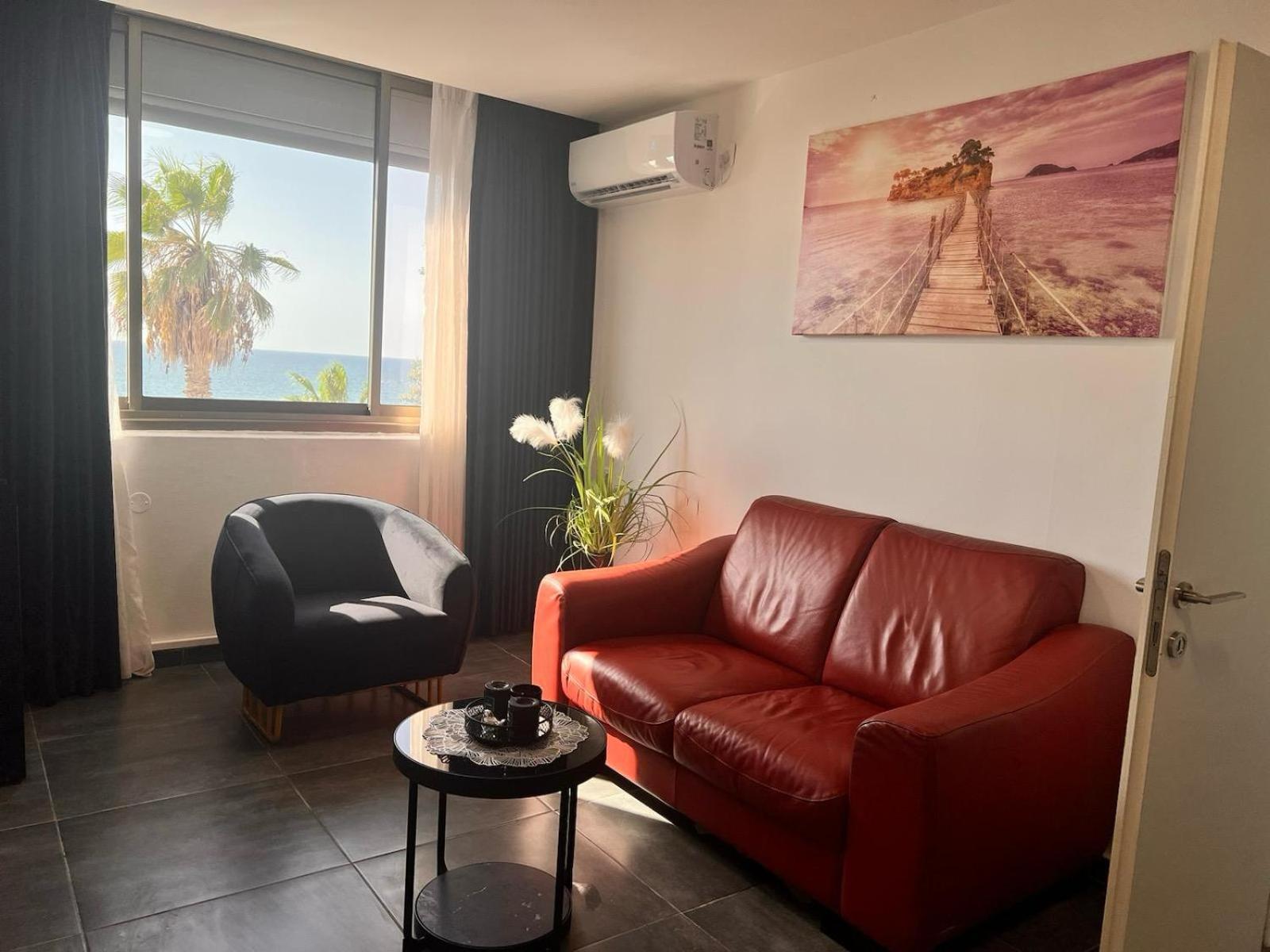 Elis Boutique Hotel Bat Yam Exterior photo
