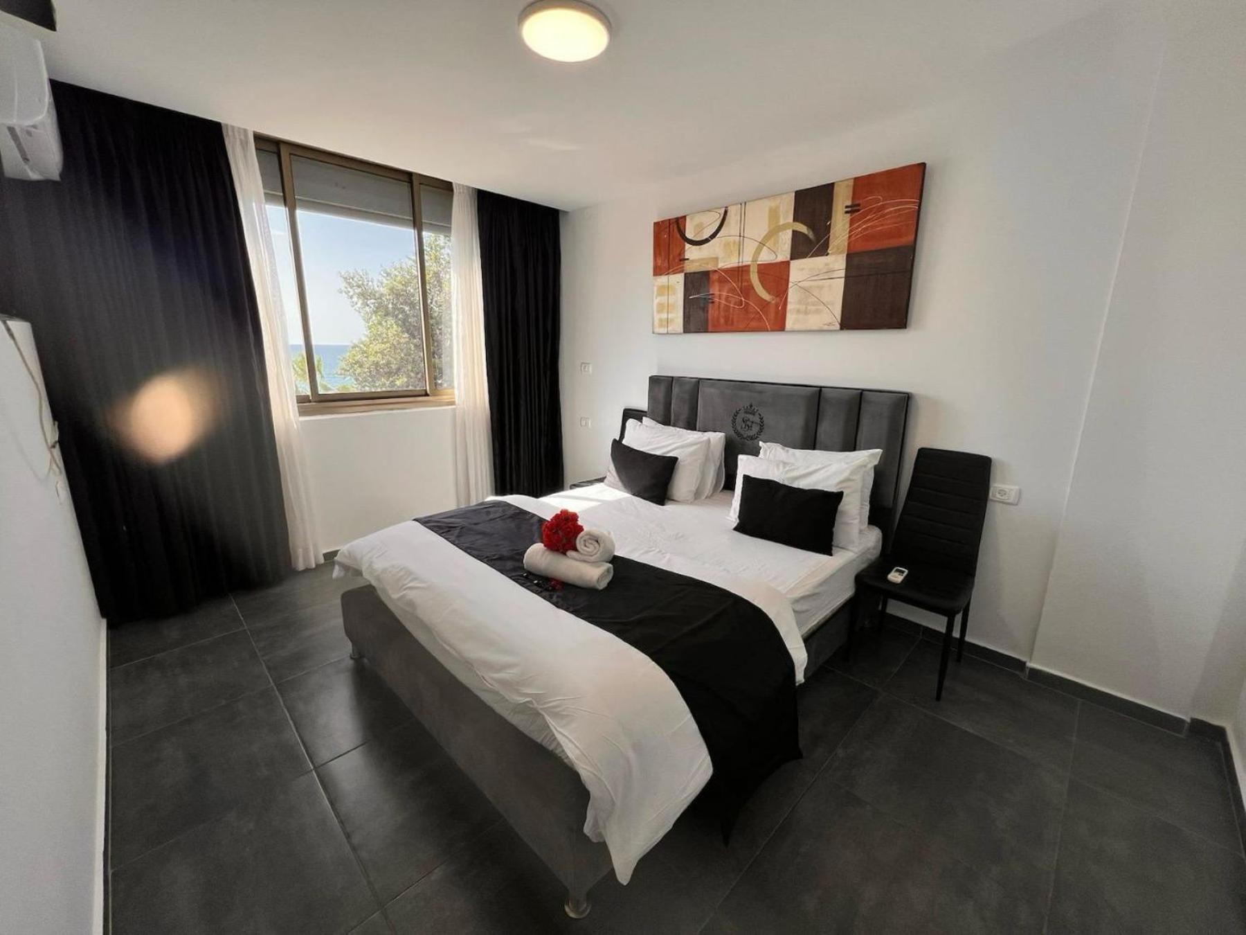 Elis Boutique Hotel Bat Yam Exterior photo